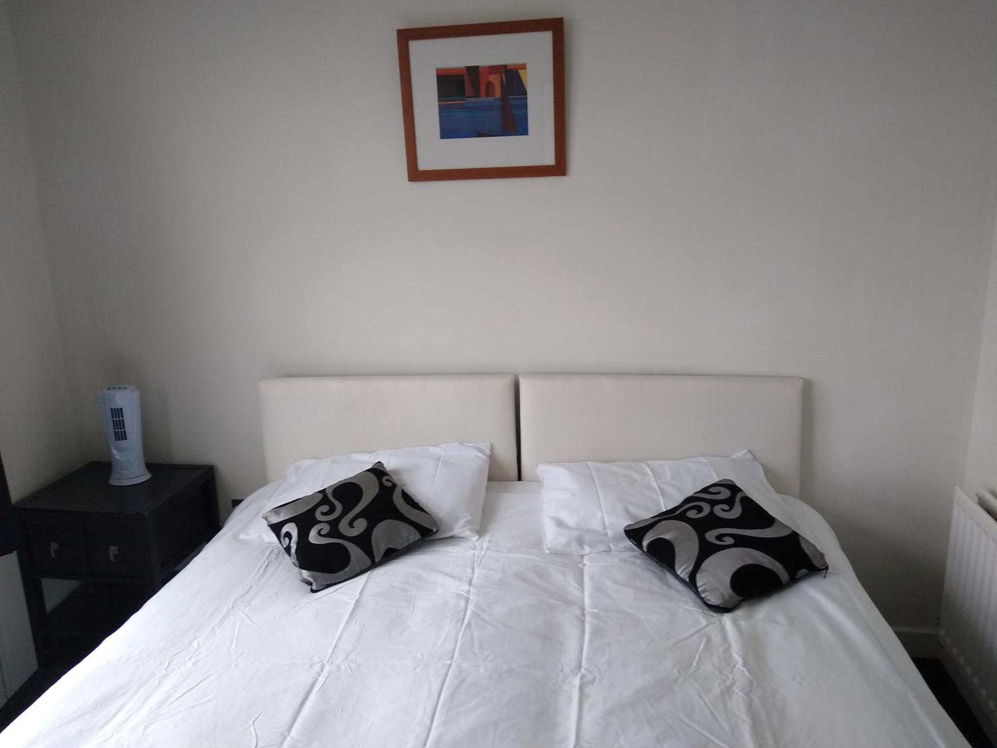 Room In Luxurious Penthouse Apartment Лондон Екстер'єр фото