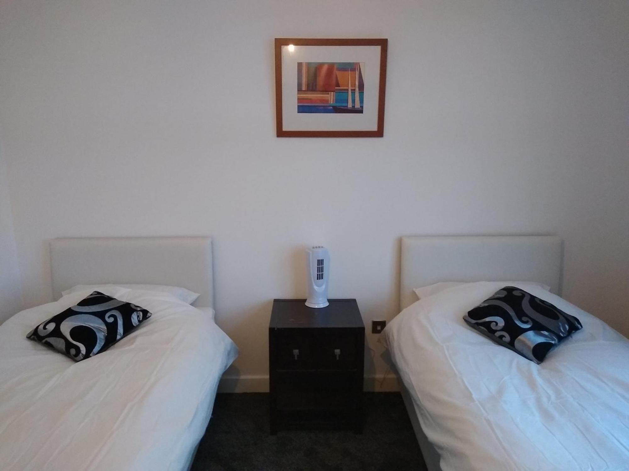 Room In Luxurious Penthouse Apartment Лондон Екстер'єр фото